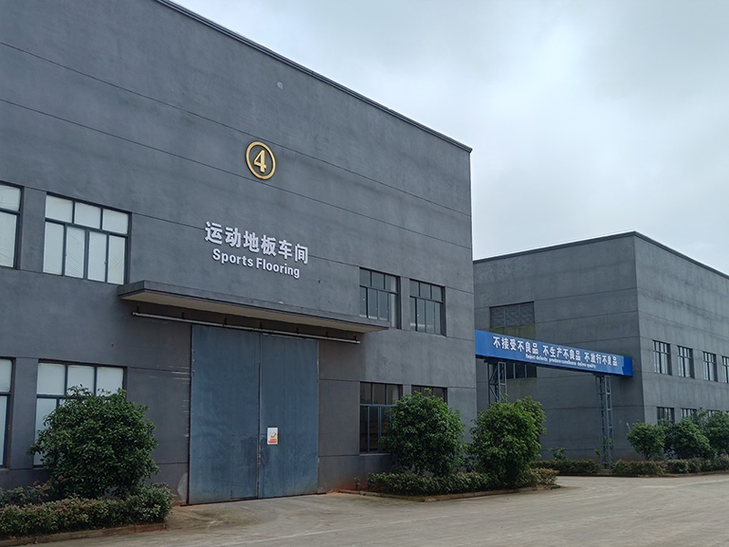 運(yùn)動(dòng)車間